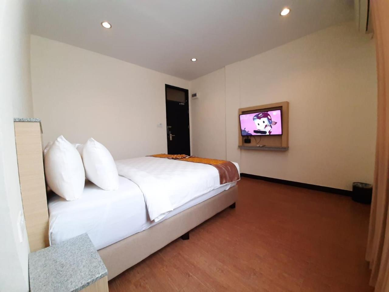 Batam Harbour Boutique Hotel & Spa Nagoya Quarto foto