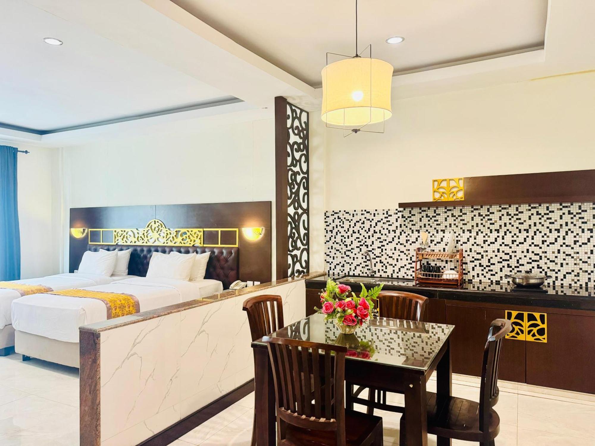 Batam Harbour Boutique Hotel & Spa Nagoya Quarto foto