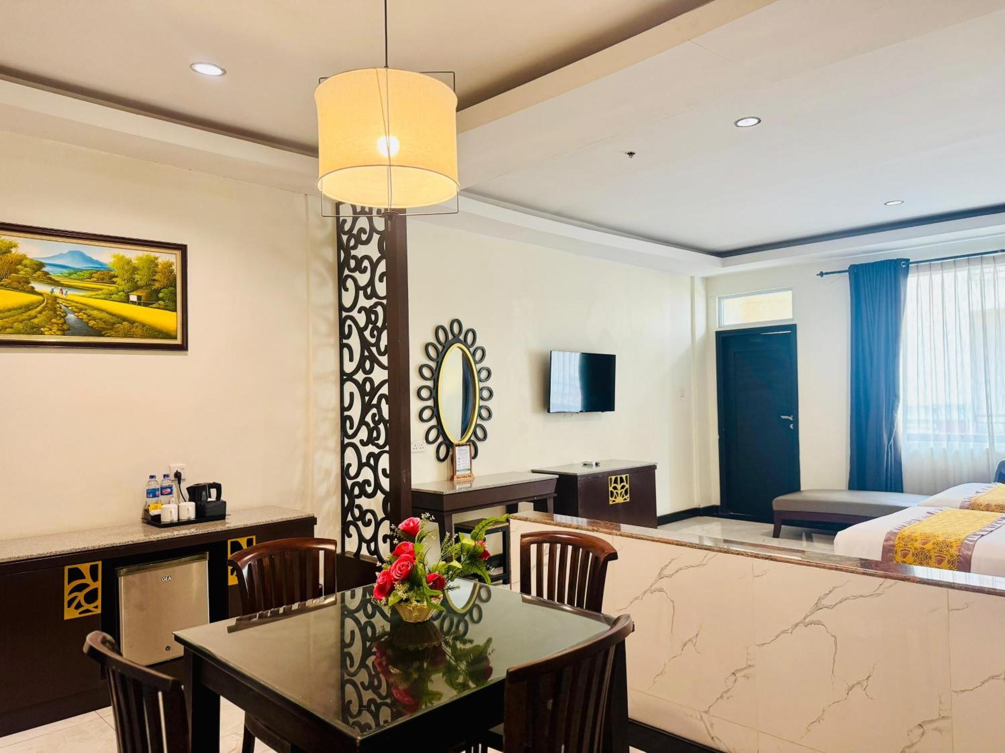 Batam Harbour Boutique Hotel & Spa Nagoya Quarto foto