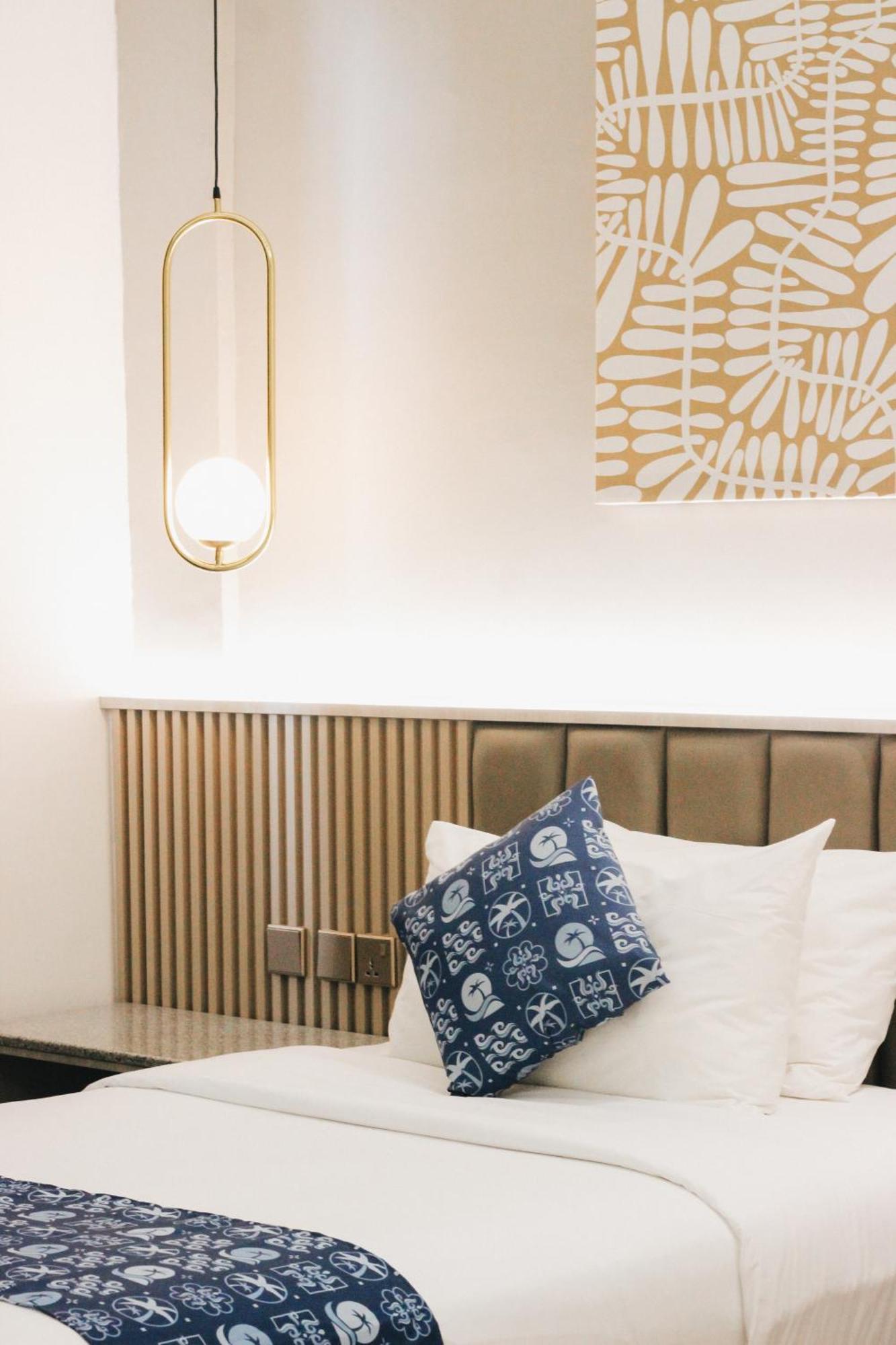 Batam Harbour Boutique Hotel & Spa Nagoya Quarto foto